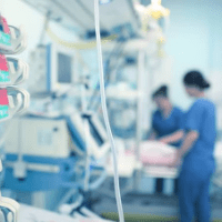 Imagem do curso PACOTE 2 CURSOS DE CAPACITAÇÃO; TERAPIA INTENSIVA + URGÊNCIA E EMERGÊNCIA