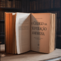 Imagem do produto O CÓDIGO DA SUPERAÇÃO AMOROSA O passo a passo pra transformar o fim… no seu novo começo.