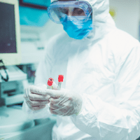 Imagem do curso PACOTE: CURSO CONTROLE DE INFECÇÃO HOSPITALAR - BÔNUS: BIOSSEGURANÇA E QUALIDADE EM SERVIÇOS DE SAÚDE