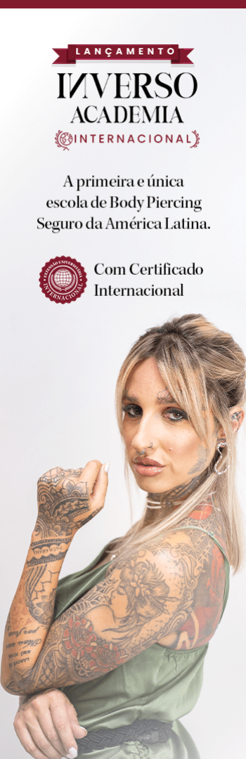Banner lateral do produto. Segue a descrição do conteúdo: Acesso a todos os cursos:
Formação completa 2.0 
Íntimos 
Microdermal e surface 
Biossegurança 
Polimento 
Anodização 
Cicatrização relâmpago

Além de:

1 aula ao vivo por mês
Comunidade da Inverso
1 carta de Amora membro fundadora