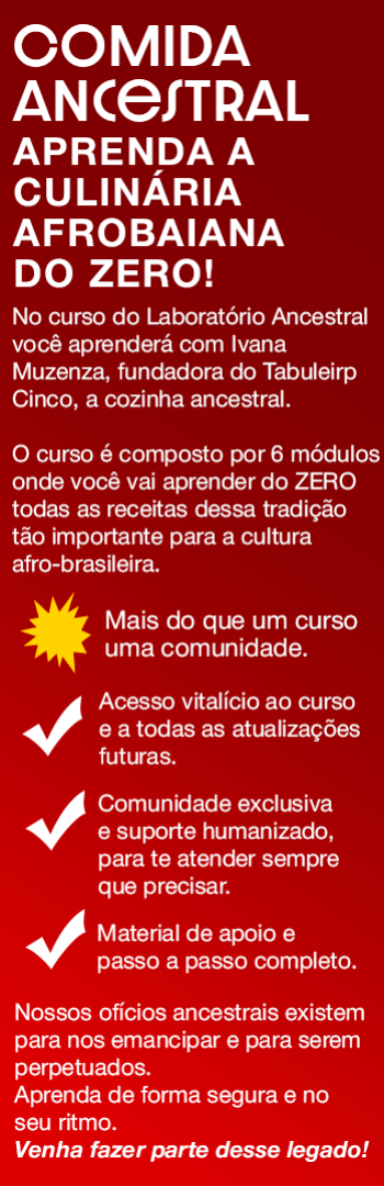 Banner lateral do produto. Segue a descrição do conteúdo: O Comida Ancestral é um curso online dedicado a preservar e compartilhar a riqueza da culinária afrobaiana, trazendo para sua cozinha técnicas, receitas e segredos que atravessam gerações. Ao longo das aulas, você vai aprender desde a escolha dos ingredientes até o preparo de pratos emblemáticos, sempre com um olhar para o respeito às tradições e ao sabor autêntico que marca essa herança gastronômica.

O curso é dividido em módulos cuidadosamente organizados para que você avance de forma prática e consistente. Nos primeiros módulos, você entenderá as melhores práticas de segurança e conhecerá a base da culinária afro-baiana, explorando temperos, ervas e técnicas fundamentais. Nos módulos seguintes, mergulhará em receitas tradicionais como a moqueca, acarajé, xinxim e outros pratos que carregam histórias e significados. Cada módulo traz vídeos detalhados, dicas de preparo e orientações para que você domine cada receita.

Além do conteúdo culinário, o curso também aborda formas de transformar essa paixão em oportunidade de renda, mostrando estratégias para venda de pratos e até como montar um delivery por aplicativo. Assim, o Comida Ancestral não é apenas um curso de cozinha, mas um convite para vivenciar, preservar e empreender a partir de uma tradição que alimenta corpo e alma