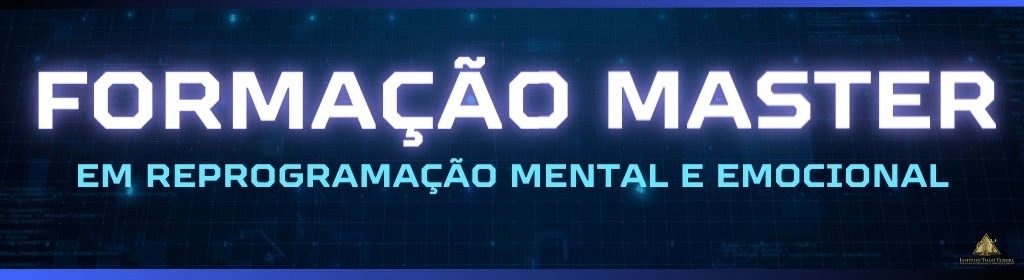 Banner superior do produto. Segue a descrição do conteúdo: A Formação Master em Reprogramação Mental e Emocional é o melhor treinamento da atualidade para iniciar sua carreira psicoterapêutica com segurança e excelência. Descubra os segredos mais profundos da sua mente, alcance a mestria em seu trabalho e transforme sua vida e a de seus clientes. Comece sua jornada de autoconhecimento e transformação agora com este programa exclusivo.