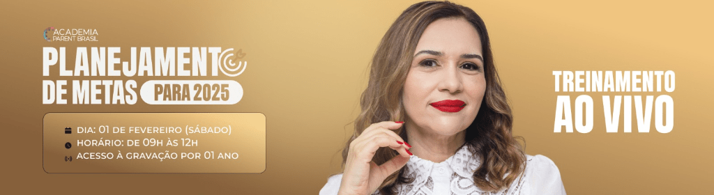 Banner superior do produto. Segue a descrição do conteúdo: 2025: O Ano em que Seus Maiores Objetivos Deixam de Ser Sonhos e se Tornam Realidade
Você já parou para pensar por que tantas pessoas chegam ao fim do ano com uma lista de resoluções incompletas?

Não é falta de vontade. Não é falta de capacidade.

Muitas vezes, é porque desejos e sonhos, sem um plano claro e bem definido, ficam presos na zona do “um dia eu faço”.

Mas e se, em 2025, isso fosse diferente para você?

O que você vai aprender nesse treinamento?

? A diferença entre desejos, sonhos e metas – e como transformá-los em objetivos práticos e mensuráveis.
? Como identificar suas prioridades e filtrar o que realmente faz sentido para os seus objetivos.
? Ferramentas simples e eficientes para planejar um ano produtivo sem sobrecarga.
? A criar um plano de ação realista, que você consiga seguir mesmo com uma agenda cheia.
? Organizar seus projetos de forma inteligente.
? Começar o ano com um planejamento claro e estratégico.
? Transformar sonhos em metas claras e possíveis.
? Priorizar o que realmente importa, sem culpa ou sobrecarga.
? Criar um plano de ação eficiente que se encaixa na sua rotina.