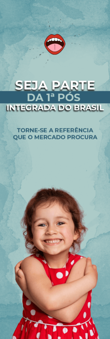 Banner lateral do produto. Segue a descrição do conteúdo: O curso de Pós-Graduação em Intervenção Integrada em Voz, Deglutição e Motricidade Orofacial é uma formação especializada que articula conhecimentos teóricos e práticos voltados ao atendimento de pacientes com disfunções nas áreas de voz, deglutição e motricidade orofacial. Seu objetivo é capacitar profissionais da saúde para atuarem de forma integrada, qualificada e baseada em evidências científicas, promovendo reabilitações mais eficazes e uma melhor qualidade de vida para os pacientes.

A proposta do curso é aprofundar o entendimento sobre os fundamentos anatômicos e fisiológicos dessas funções, bem como suas inter-relações clínicas em contextos hospitalares e ambulatoriais. Com uma abordagem interdisciplinar, o curso prepara o aluno para lidar com quadros clínicos complexos — como os decorrentes de doenças neurológicas, traumas e condições pós-cirúrgicas — que demandam uma intervenção integrada e especializada.

Ao longo da formação, os participantes aprendem a realizar avaliações detalhadas e a elaborar planos terapêuticos personalizados, sempre sustentados por evidências científicas atualizadas. O curso também desenvolve competências para o trabalho em equipe multiprofissional e para o manejo de tecnologias e recursos terapêuticos voltados à reabilitação funcional da voz, da deglutição e da motricidade orofacial.
Entre os temas abordados estão os protocolos de avaliação clínica, estratégias de intervenção para disfagias orofaríngeas, reabilitação vocal, terapia miofuncional orofacial e atuação em diferentes faixas etárias e contextos de cuidado, incluindo unidades hospitalares e clínicas especializadas.

Destinado a fonoaudiólogos, otorrinolaringologistas, fisioterapeutas, terapeutas ocupacionais e demais profissionais da saúde, o curso oferece uma formação robusta e atualizada. Ao final, os alunos estarão preparados para enfrentar os desafios da prática clínica com uma visão ampliada, integrada e transformadora, contribuindo para uma atuação mais eficaz e humanizada no campo da reabilitação fonoaudiológica.
