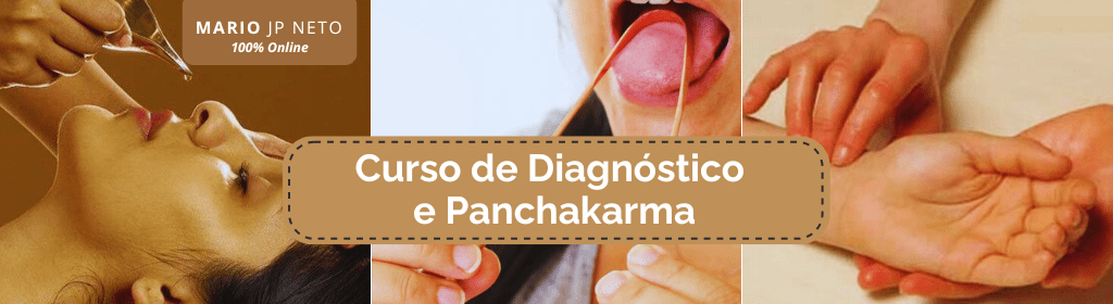 Banner superior do produto. Segue a descrição do conteúdo: Panchakarma, o conjunto de terapias de purificação do Ayurveda, é essencial para prevenir, manter e restaurar a saúde em sua totalidade. Neste curso, Mario JP Neto compartilha técnicas avançadas de diagnóstico e as terapias de Panchakarma que ele utiliza em sua prática clínica, com o objetivo de capacitar você a aplicar essas técnicas com segurança e eficácia. Se você é terapeuta ou profissional de saúde interessado em Ayurveda, este é o seu próximo passo para aprofundar o conhecimento e transformar sua prática.

O Que Você Vai Aprender

1. Diagnóstico Profundo
Diagnóstico de Pulso: Aprenda a interpretar o pulso para identificar desequilíbrios sutis.
Diagnóstico de Língua: Entenda como a língua reflete o estado dos doshas e a saúde do organismo.

2. Os Três Karmas Práticos para a Prática Clínica
Este curso foca em três dos cinco principais karmas, essenciais para o tratamento e prevenção:

Nasya Karma: Purificação dos doshas na região da cabeça. Ideal para problemas respiratórios, sinusites e stress mental.
Virechana Karma: Purgação e purificação para o equilíbrio de pitta, indicada para eliminar toxinas e desequilíbrios acumulados.
Basti Karma: Purificação de vata, promovendo desintoxicação profunda e vitalidade.